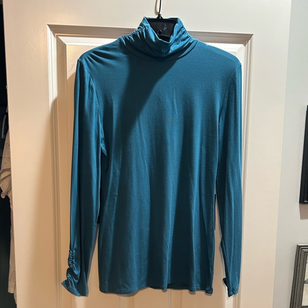 💝NWT LIV  Teal Long Sleeve Turtleneck Top